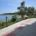 Akra تشيرنوموريتس