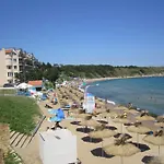 Akra شقة تشيرنوموريتس