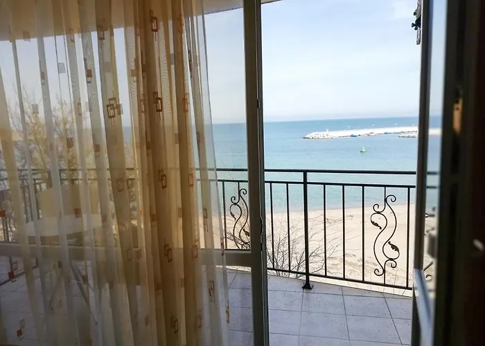 Akra Τσερνομόρετς