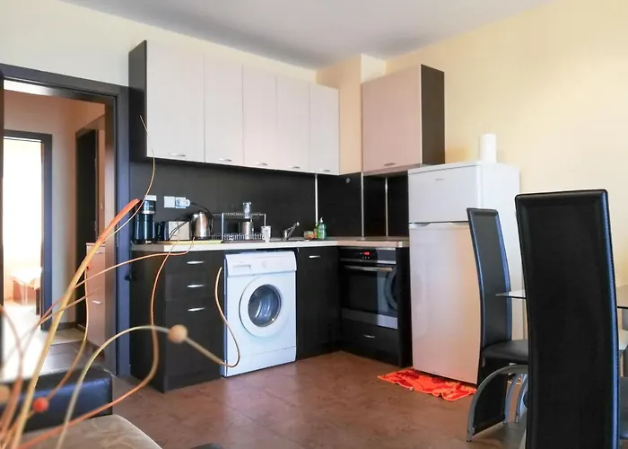 Akra * Τσερνομόρετς