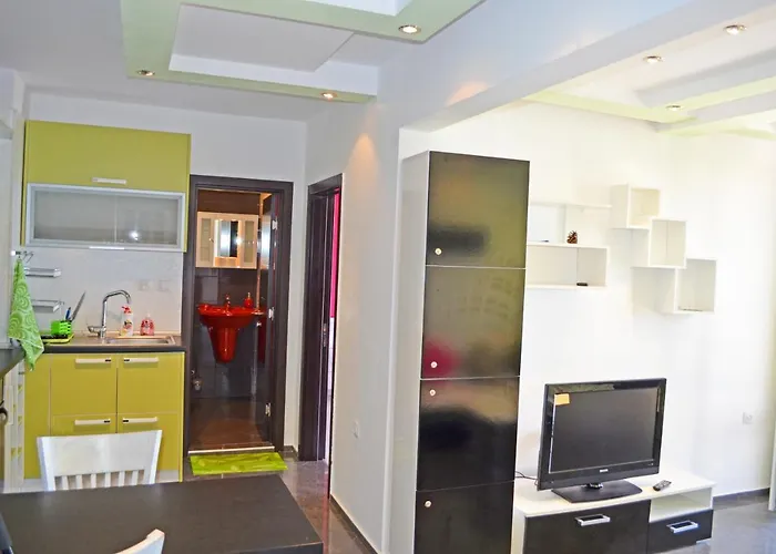 Akra Τσερνομόρετς